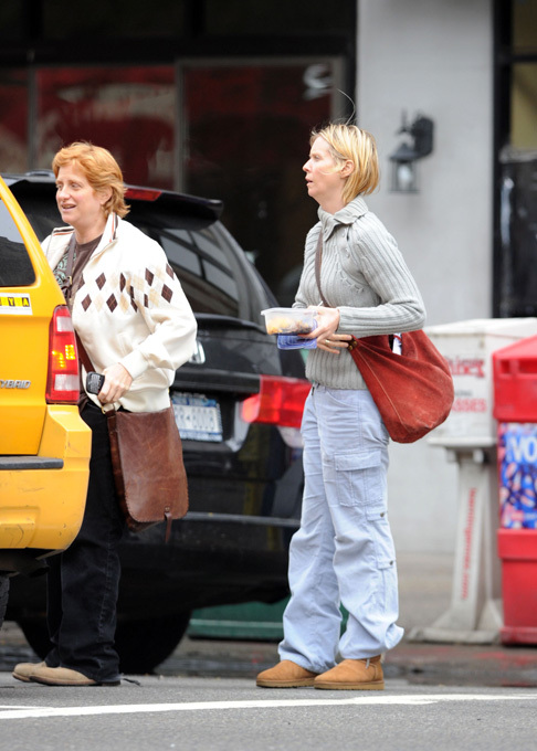 Звезда "Секса в большом городе" вышла замуж за подругу