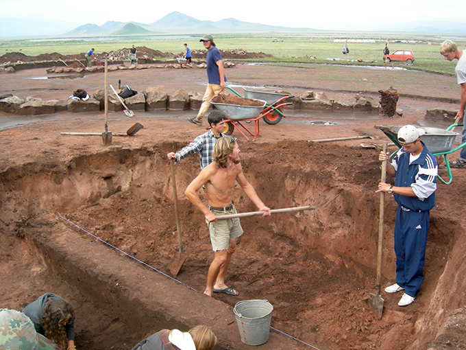 Загадки курганов Долины царей