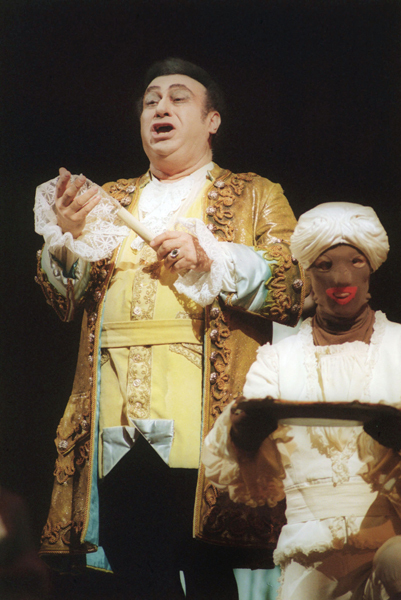 Знаменитый певец Зураб Соткилава празднует юбилей