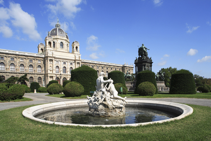 Отдыхаем! Государство заплатит