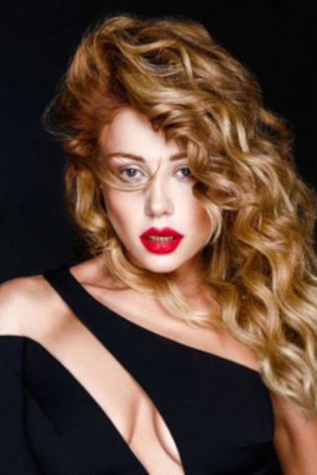 Гении дня (25.01): иноходцы. Тина Кароль