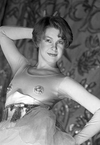 Татьяна Догилева празднует 56-й день рождения