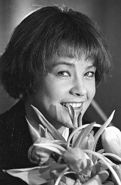 Татьяна Догилева празднует 56-й день рождения