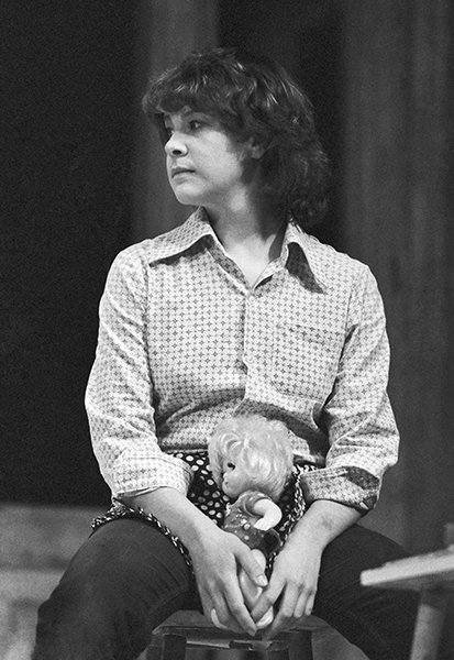 Татьяна Догилева празднует 56-й день рождения