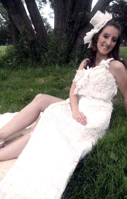 Свадебные платья из туалетной бумаги