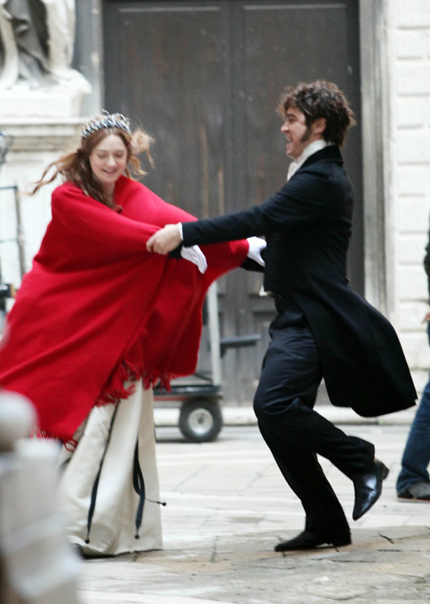 Дакота Фаннинг на съемочной площадке