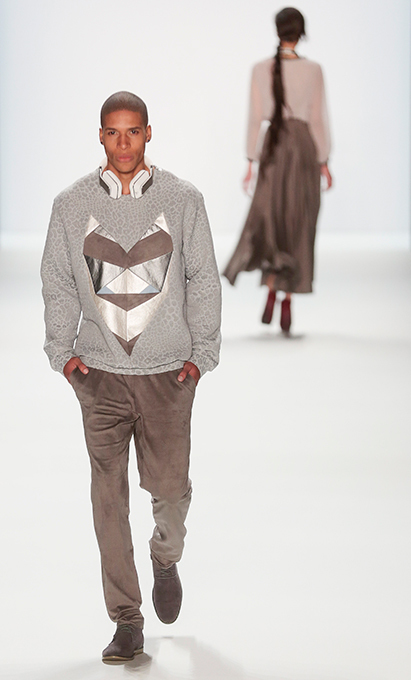 Берлинская неделя моды: кружево и декольте