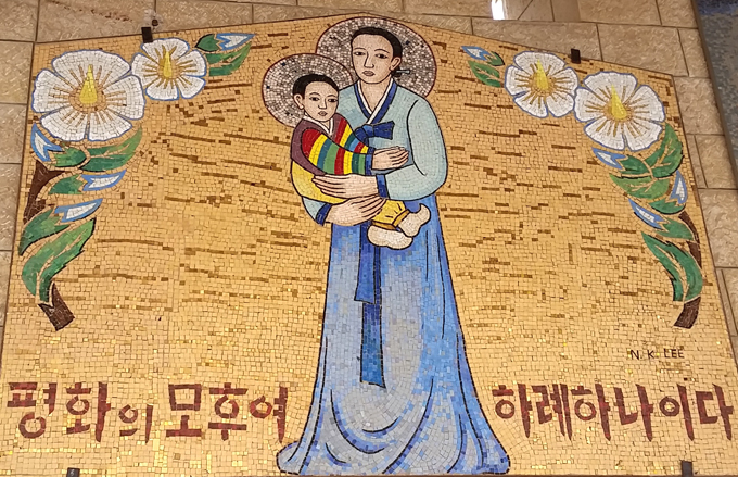 Девы Марии разных национальностей