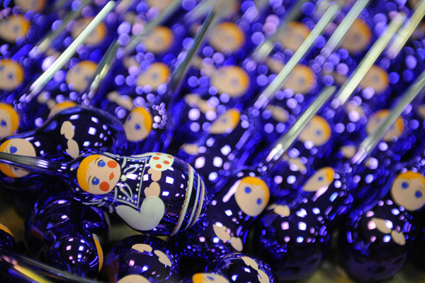 Елочная игрушка – подарок из детства