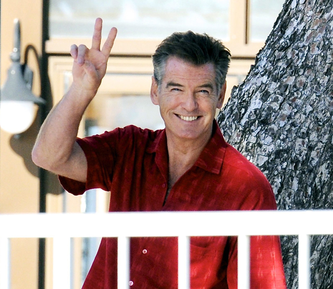 Пирс Броснан: суперагенту Ее Величества - 60