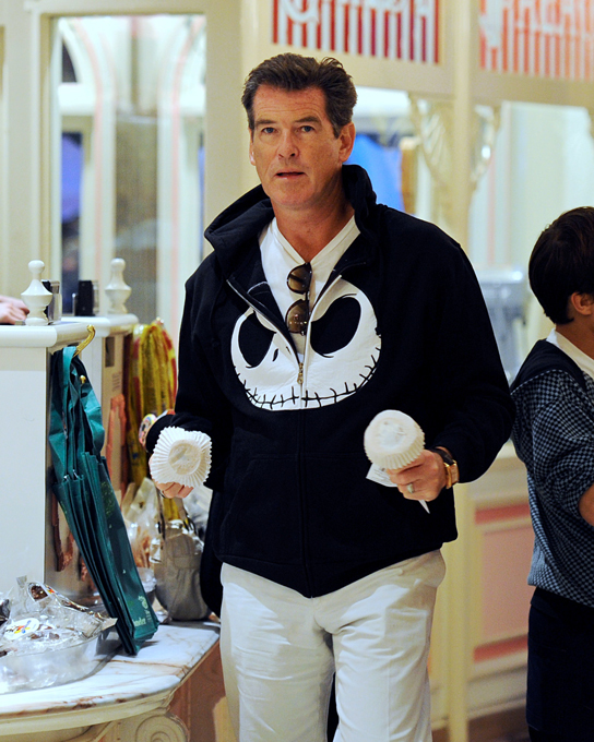 Пирс Броснан: суперагенту Ее Величества - 60