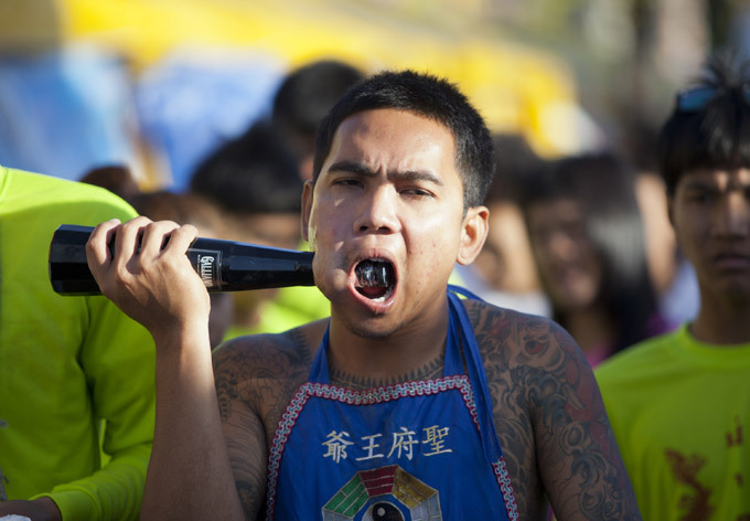 Фестиваль вегетарианцев на Пхукете: самое зрелищное шоу в мире