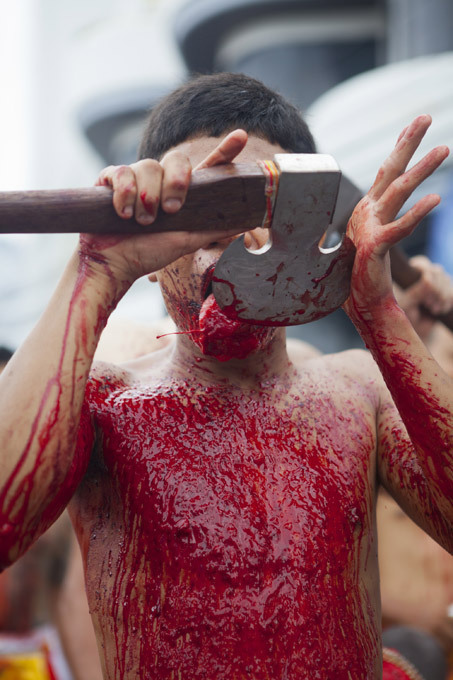 Фестиваль вегетарианцев на Пхукете: самое зрелищное шоу в мире