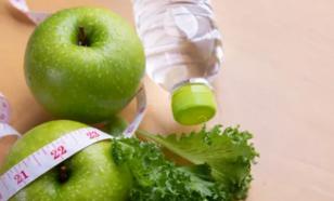 Диетолог Знахаренко: "Худеющим нельзя исключать углеводы из рациона"