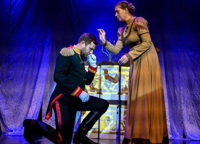 В Московском Молодёжном театре всего за 1,5 часа расскажут "Войну и мир"