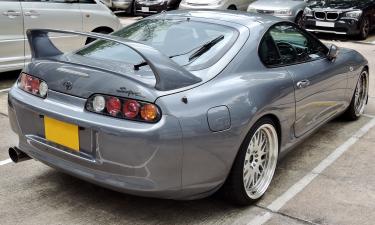 Платформа Авито Авто показала японские и немецкие легенды автопрома России