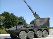 Немецкая самоходка выходит на шоссе