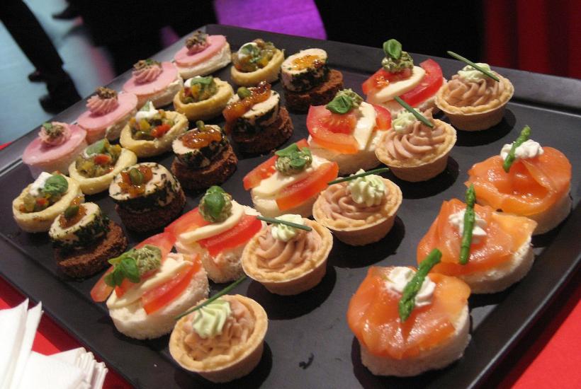 Канапе с сёмгой