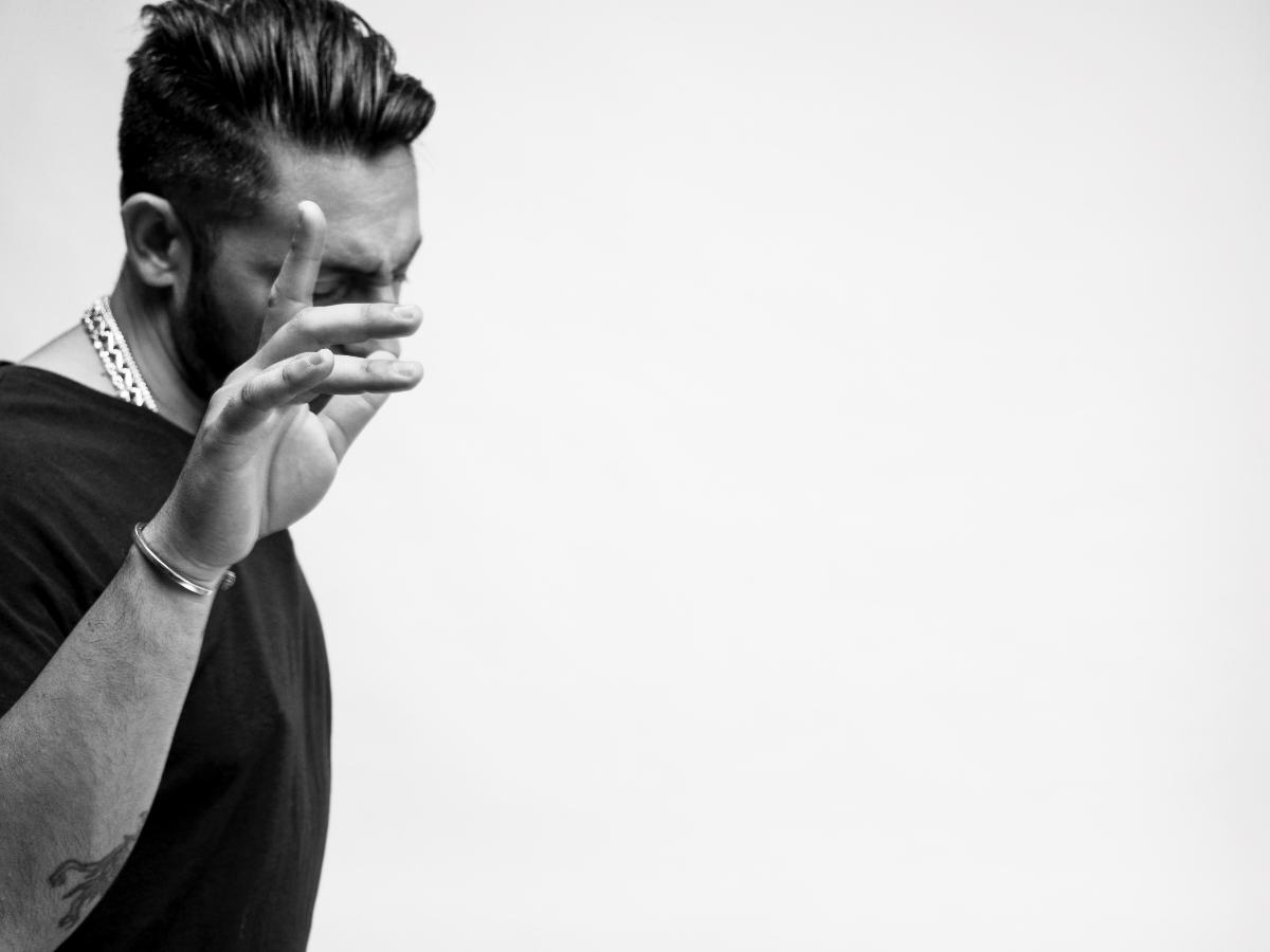 Взрыв ностальгии грядёт: канадский музыкант готовит фееричное шоу на российской сцене в Москве