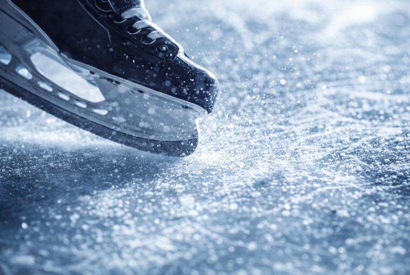 Коньки на льду