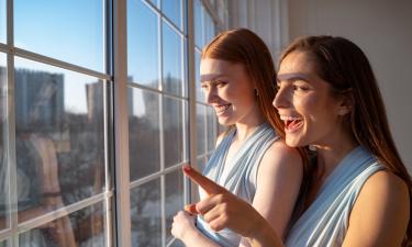 Окна без штор становятся популярны в городских квартирах