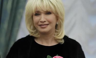 Ирина Аллегрова отказалась принимать цветы у зрителя