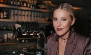 Собчак погавкала с сыном Платоном в защиту феминисток