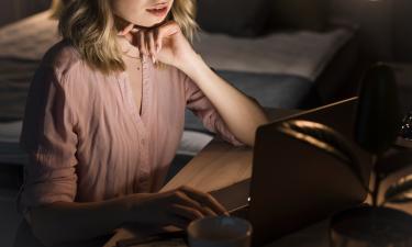 Яркий экран в темноте усиливает зрительное напряжение — офтальмолог Горбачева