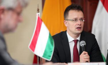 Венгрия и Словакия не согласны с ЕС по отказу от закупок газа и нефти из России