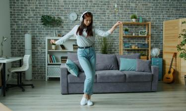 Слова в песнях программируют мозг