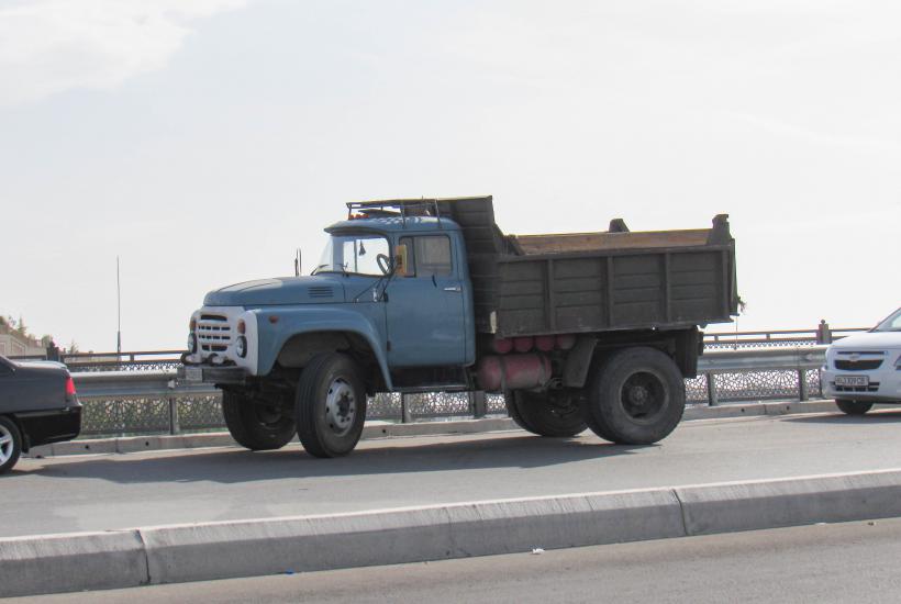 Самарканд, ЗиЛ-130 на Имама Аль-Бухари