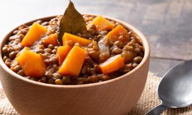 Рагу из чечевицы с тыквой и беконом: всего 5 шагов к осеннему ужину, достойному ресторана