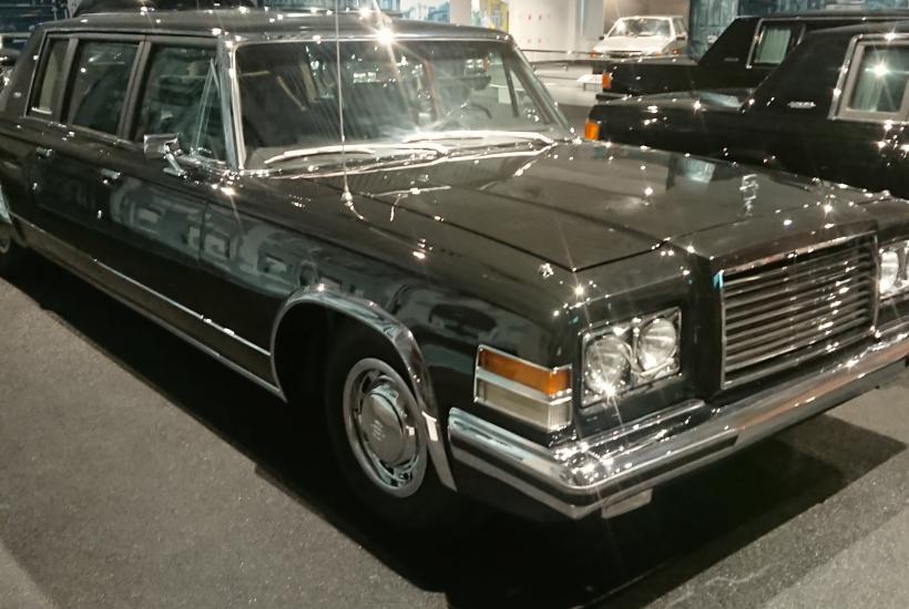 Zil-4104 Zil-4104