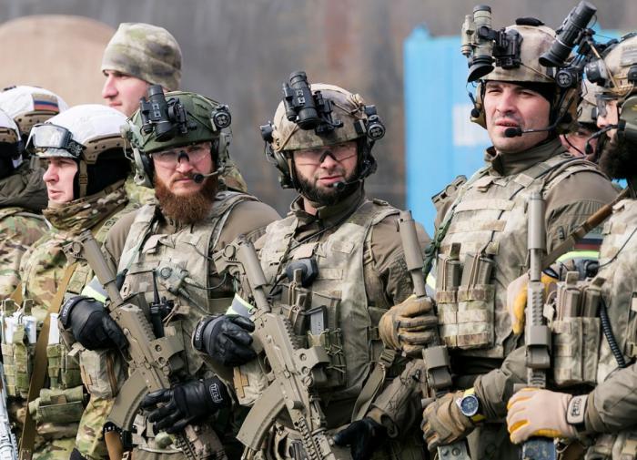 Special forces from Chechnya captured a Ukrainian soldier from the Azovstal dungeon