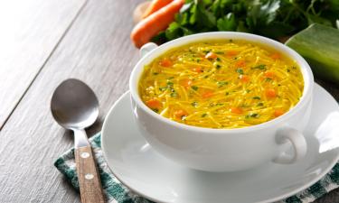 Густая каша вместо супа с вермишелью? Простая хитрость спасает вкус и консистенцию блюда