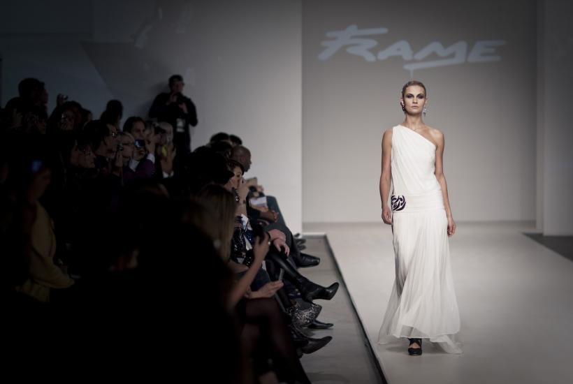 Steve-frame-runway-004