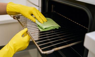 Чистка духовки содой и уксусом занимает несколько минут — PrimaInspirace