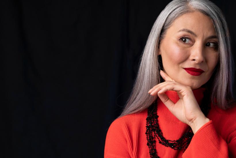 Красивая женщина