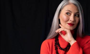 Возрастной макияж требует лёгких кремовых средств — визажист Матвеева