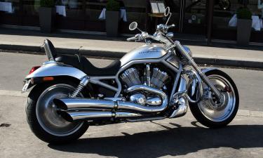 Чехол может убить ваш мотоцикл: главные ошибки зимнего хранения