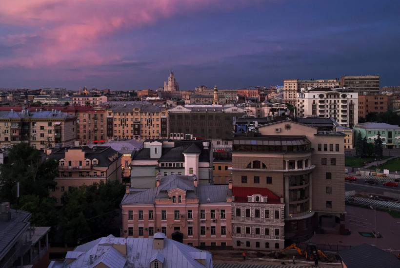 Москва, вид  на район Якиманка