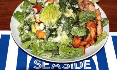 Эти два ингредиента обязательно должны быть в вашем Цезаре, иначе он будет пресным