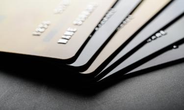 Мошенники оформляют десятки карт на подставных лиц — финансисты