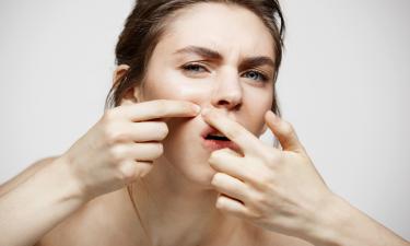 Бабушкин секрет, который работает лучше дорогих кремов: самая эффективная маска против акне