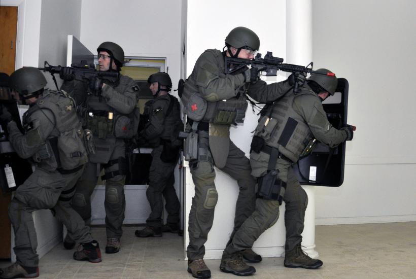 FBI SWAT 