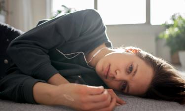 Длительная разлука ослабляет эмоциональную связь партнеров — психолог Леонова