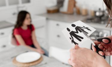 Оскорбления и обобщения разрушают отношения — психолог Метелина