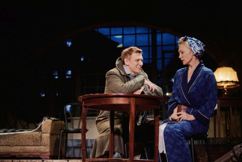 Сцена из спектакля Театра на Трубной Пять вечеров