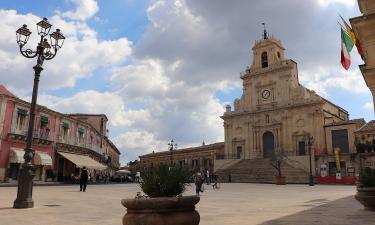 Город Палаццоло-Акреиде сохранил греческий театр и барокко