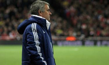 Моуринью в шаге от возвращения в Лигу чемпионов: переговоры с Бенфикой на финальной стадии